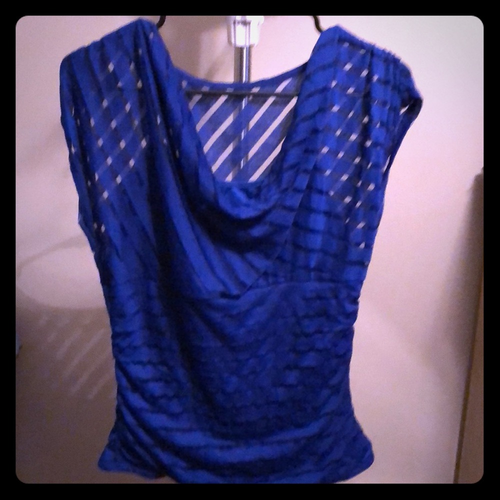 Blue short sleeve top